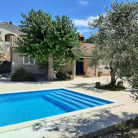 Ferienhaus Aqua Mit Pool Jadreški Eksteriør bilde