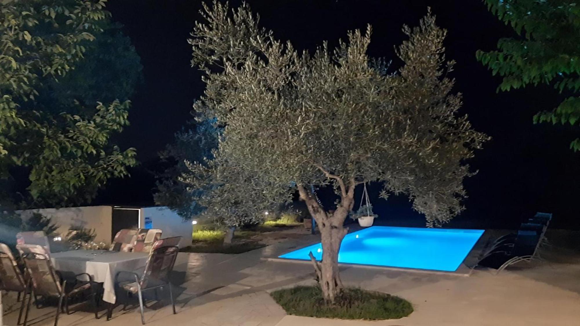 Ferienhaus Aqua Mit Pool Jadreški Eksteriør bilde