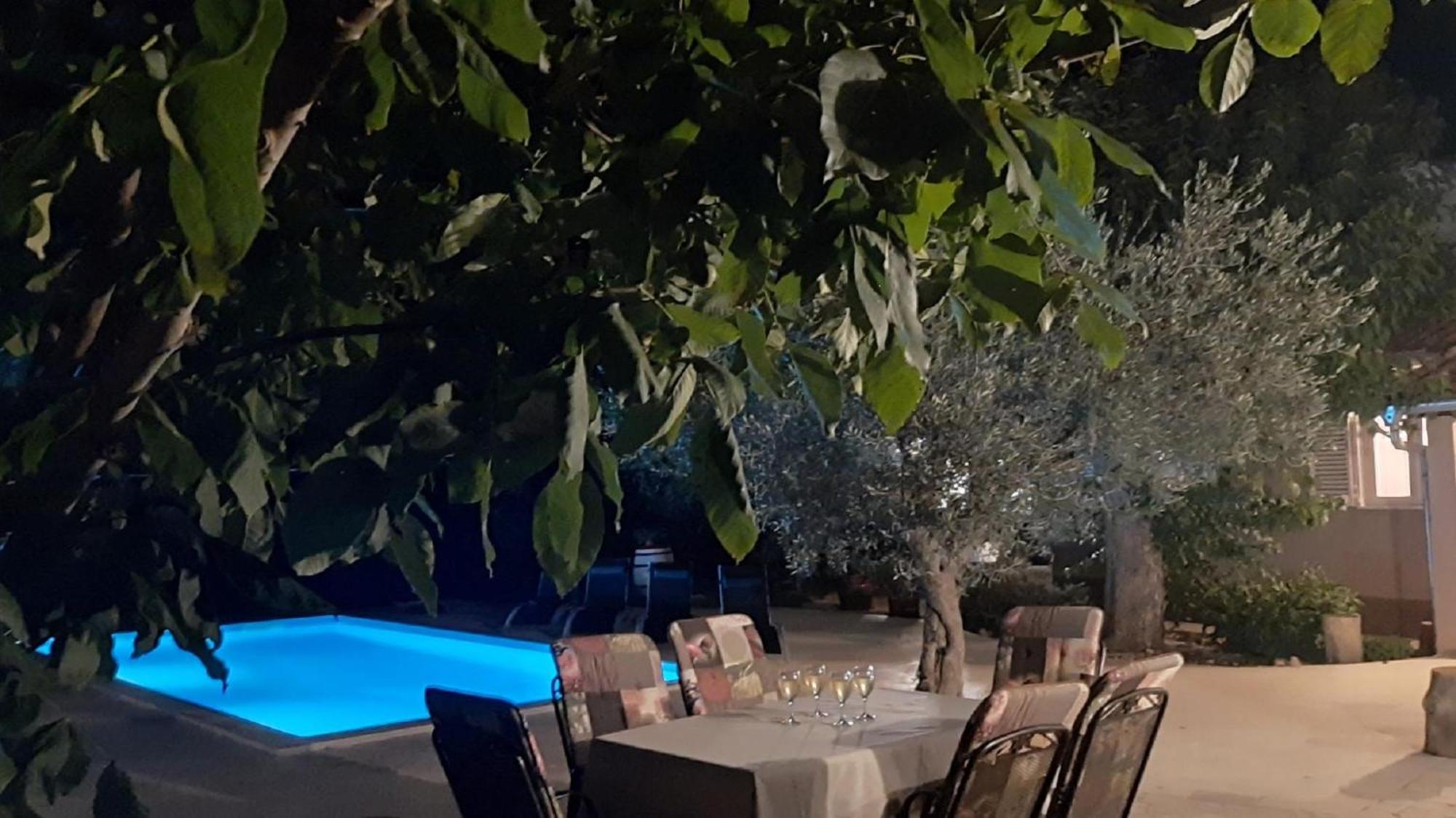 Ferienhaus Aqua Mit Pool Jadreški Eksteriør bilde